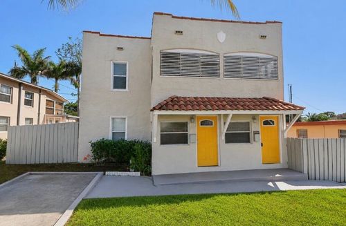 924 Mcintosh St, West Palm Beach, FL, 33405-3012 | Card Image