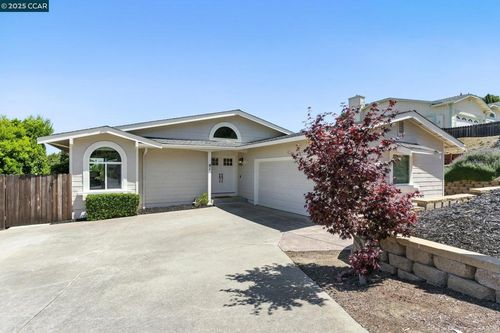 91 Rolph Park Dr, Crockett, CA, 94525-1415 | Card Image