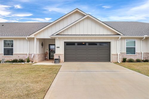 6111 Hamilton Meadows Way, Tyler, TX, 75703-3775 | Card Image