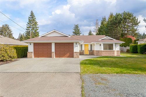700 Arbutus St, Qualicum Beach, BC, V9K1K4 | Card Image