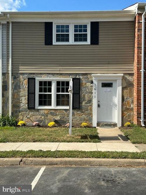 1611 Meadow Dr, FREDERICKSBURG, VA, 22405-2761 | Card Image