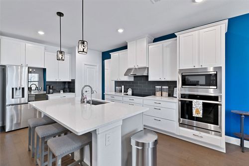 137 Gardenia Dr, Azle, TX, 76020-3185 | Card Image