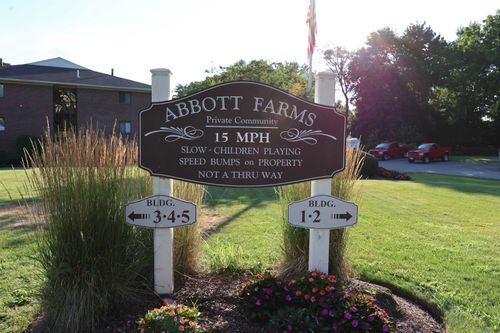 238 Abbott Farm Ln, Hudson, NH, 03051-3681 | Card Image