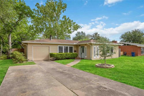 908 23rd Ave N, Texas City, TX, 77590-5640 | Card Image