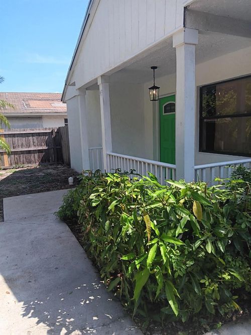 43 Sw 8th Ave, Delray Beach, FL, 33444-2543 | Card Image