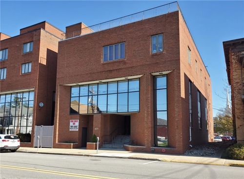 57 9th St, Indiana, PA, 15701-2647 | Card Image