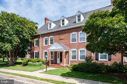 b1-4231 35th St S, ARLINGTON, VA, 22206-1830 | Card Image