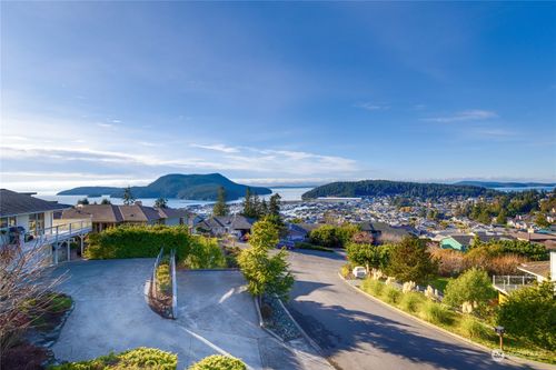 1917 Tweed Place, Anacortes, WA, 98221 | Card Image