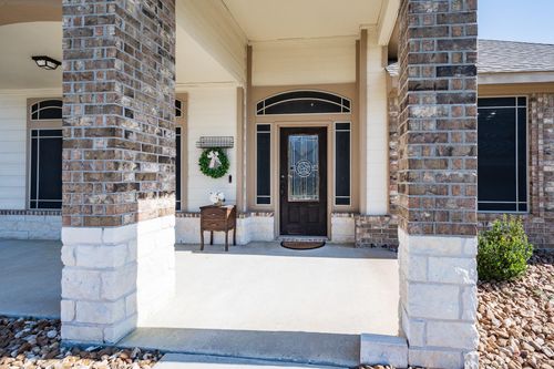 14063 Belmont Cir, Mont Belvieu, TX, 77523-2113 | Card Image