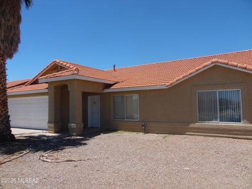 8581 E Flory Dr, Tucson, AZ, 85710-7978 | Card Image