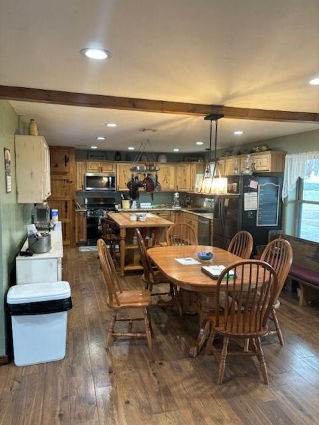 Dining/kitchen space | Image 7