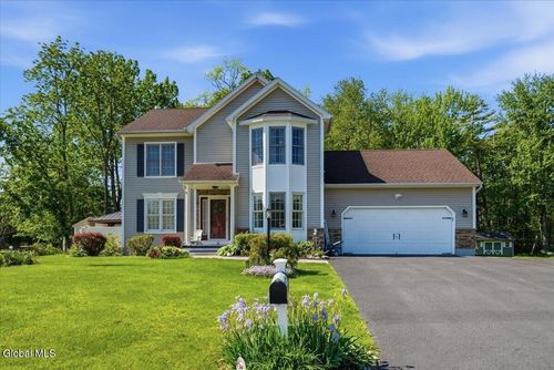 6 Wildwood Ln, Selkirk, NY, 12158-1230 | Card Image