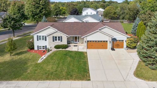 6783 Bootmaker Way, Windsor, WI, 53598-9631 | Card Image