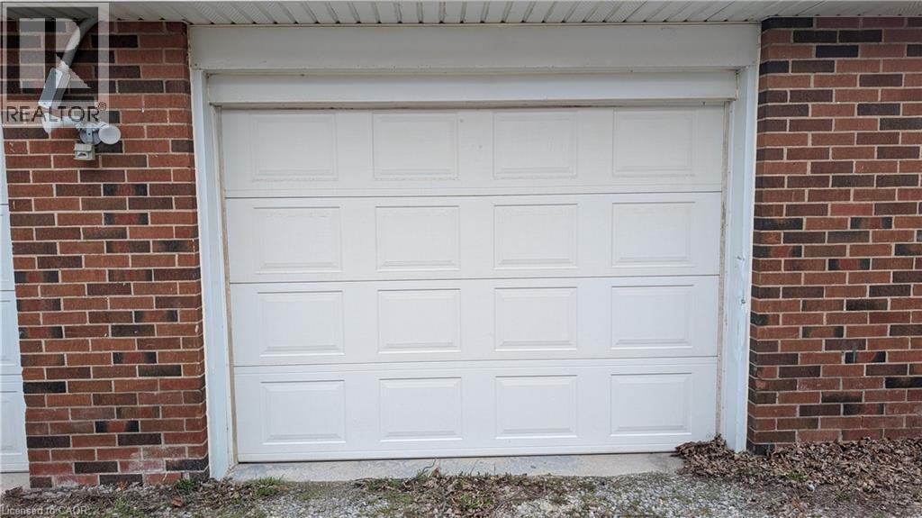 Residential Lease in Stoney Creek 4