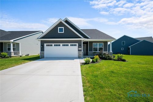 8410 Long Shore Dr, Monclova, OH, 43542 | Card Image