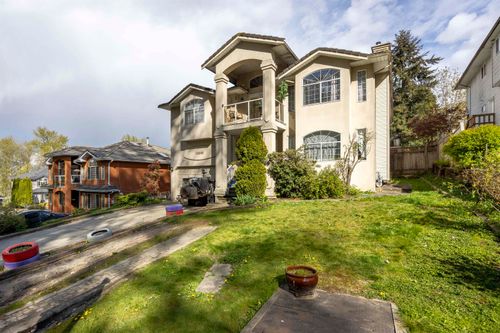 14446 Bedford Dr, Surrey, BC, V3R0W3 | Card Image