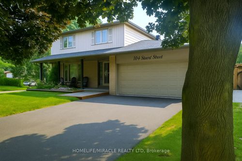 104 Stuart St, Stouffville, ON, L4A4S2 | Card Image