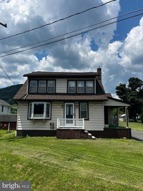 8685 E Back Mountain Rd, MILROY, PA, 17063-9462 | Card Image