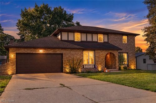 919 Mill St, Louisville, OH, 44641-1854 | Card Image