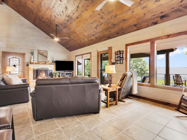 176 Enchanted Dr, House other with 5 bedrooms, 3 bathrooms and null parking in Enchanted Oaks TX | Image 5