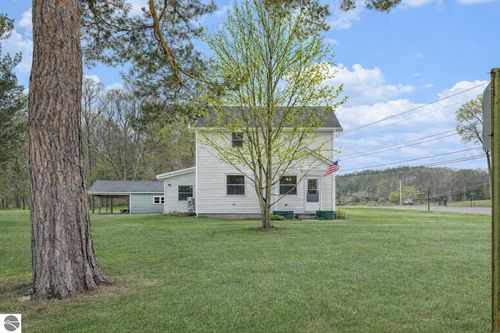 111 W Forrest Home Ave, Bellaire, MI, 49615-8492 | Card Image