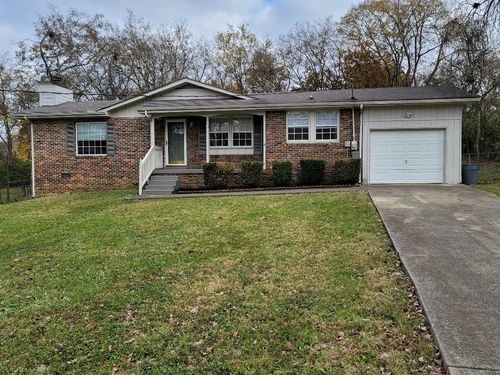 144 Robinhood Cir, Hendersonville, TN, 37075-4814 | Card Image