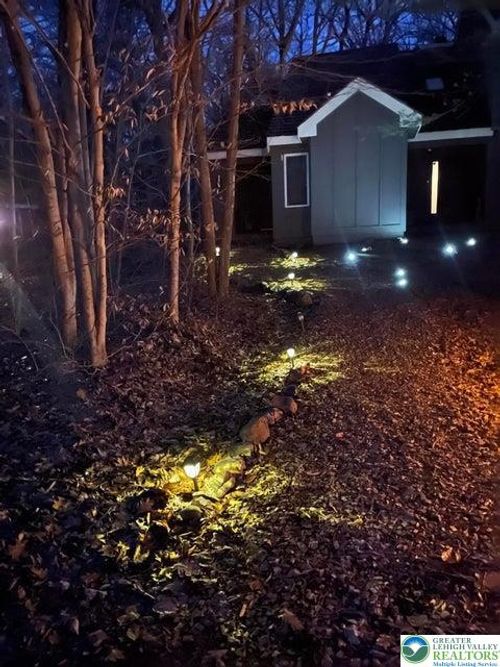 48 Telstar, Lake Harmony, PA, 18624 | Card Image