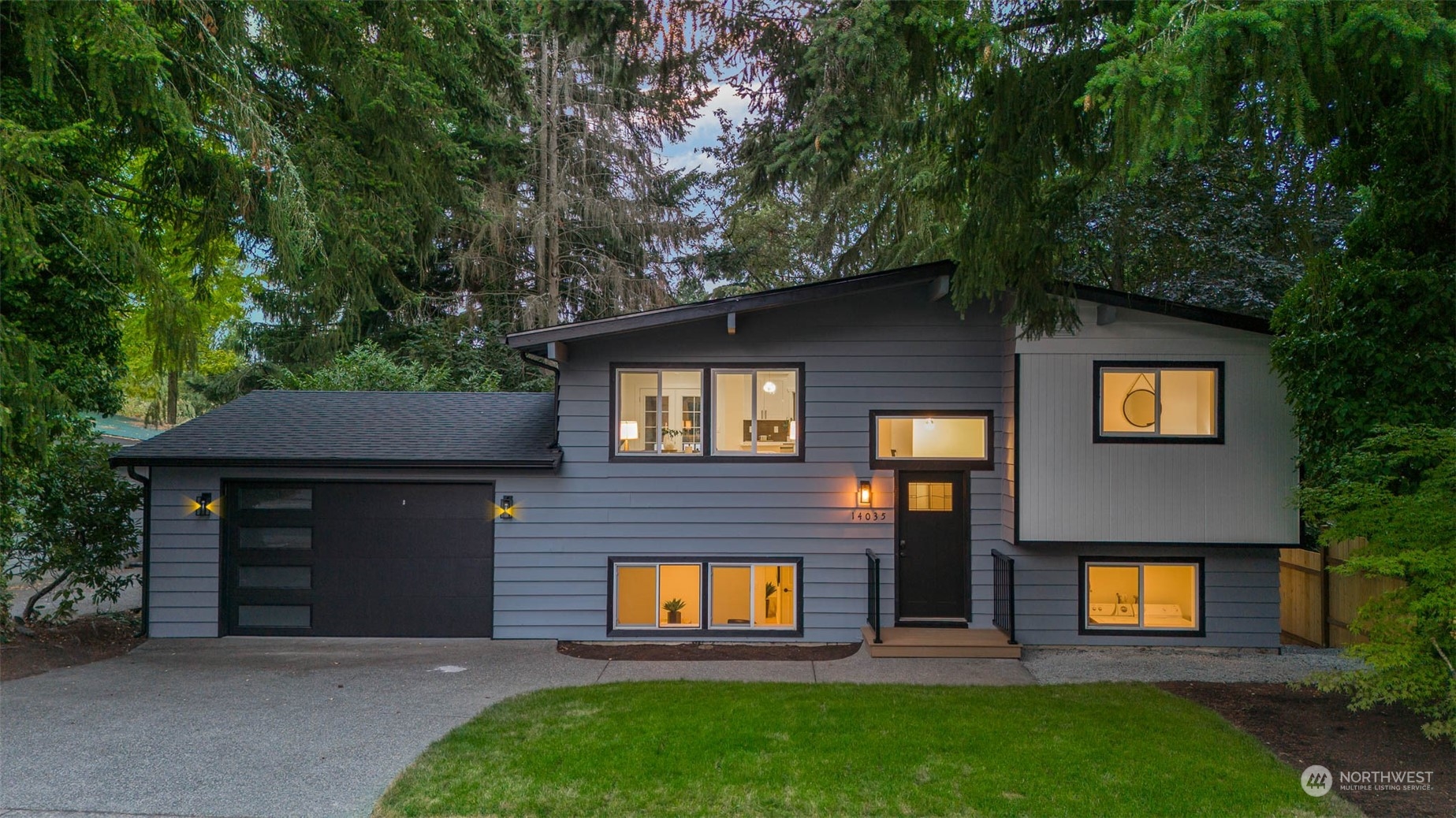 89th Ave, Kirkland, WA 98034