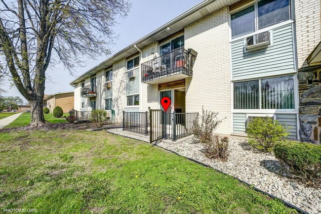 APT-1C - 9205 Potter Rd, Condo with 2 bedrooms, 1 bathrooms and 2 parking in Des Plaines IL | Image 16