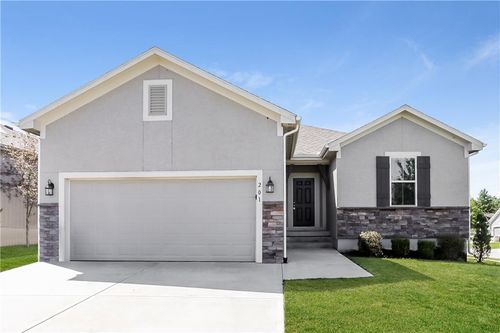 201 Ne Kim Ct, Grain Valley, MO, 64029-7813 | Card Image