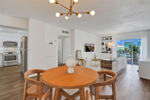 418-400 Kings Point Dr, Sunny Isles Beach, FL, 33160-4733 | Card Image
