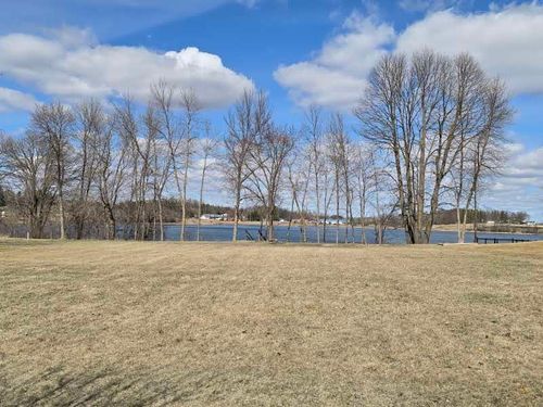 96 Park View Dr, Vergas, MN, 56587-4233 | Card Image