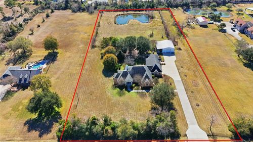 500 Burwell Rd, Highlands, TX, 77562-2440 | Card Image