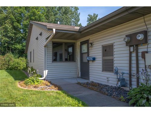 604 Pondhurst Dr, AMERY, WI, 54001-9606 | Card Image