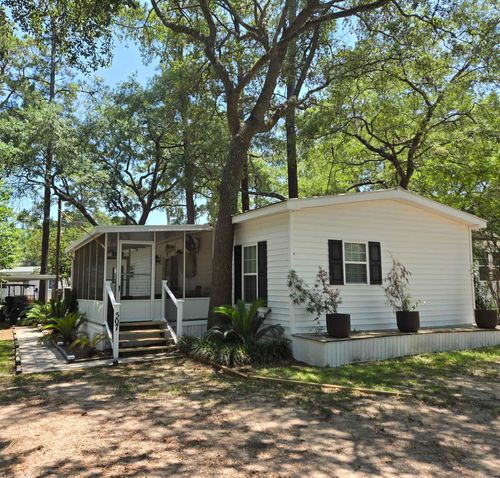 507 Clubhouse Rd, Murrells Inlet, SC, 29576-8166 | Card Image