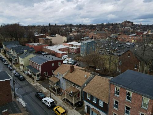 22 E Parmenter St, Newburgh, NY, 12550-5508 | Card Image