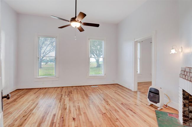 ANOTHER SPACIOUS BEDROOM/STUDY/OR PARLOUR | Image 13