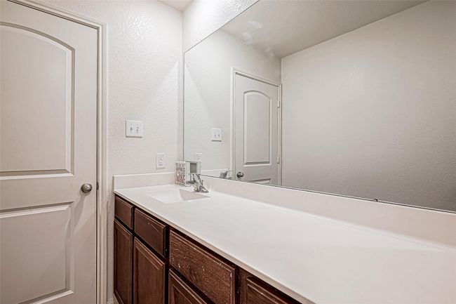 9915 Garnet Grove Dr, House other with 4 bedrooms, 2 bathrooms and 2 parking in Iowa Colony TX | Image 21