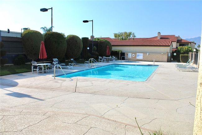 D - 25584 Sharp Dr, Condo with 3 bedrooms, 3 bathrooms and 1 parking in Hemet CA | Image 4