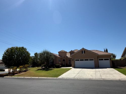 6702 Aretino Way, Bakersfield, CA, 93306-7666 | Card Image