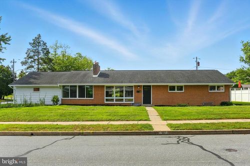 111 Manchester Rd, CAMP HILL, PA, 17011-6119 | Card Image