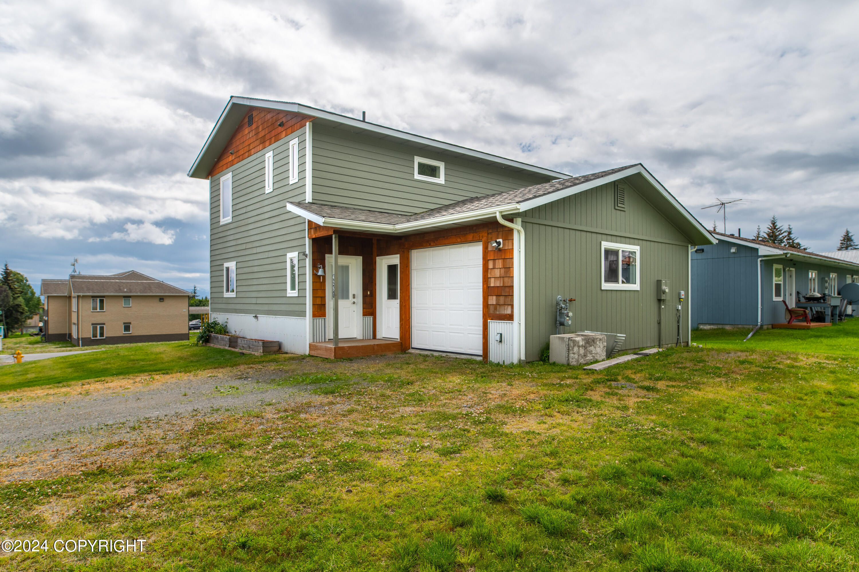 Main St, Homer, AK 99603