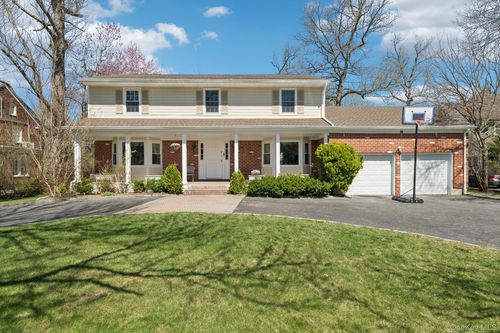 61 Arleigh Rd, Great Neck, NY, 11021-1442 | Card Image