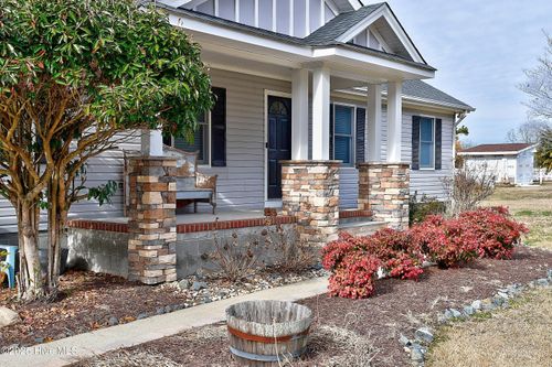 364 S End Rd, Knotts Island, NC, 27950-9635 | Card Image