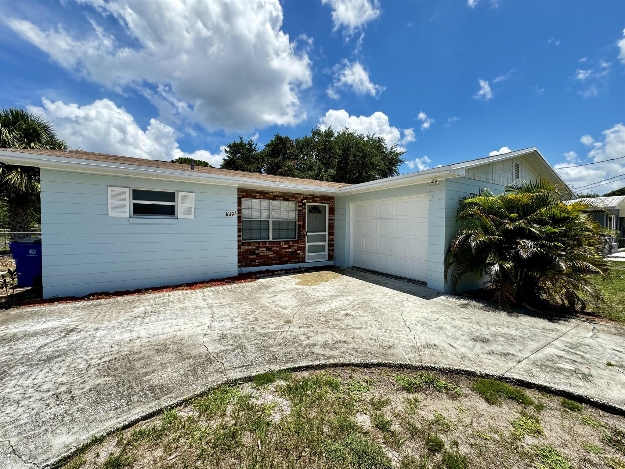 Oak Ave, Lake Placid, FL 33852