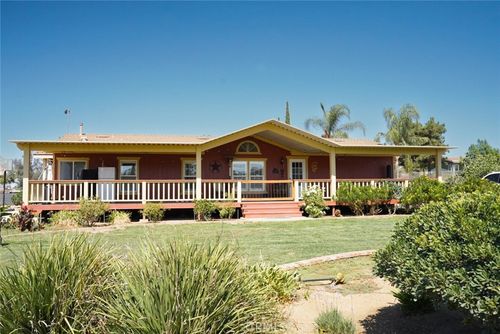 21390 Oleander Ave, Perris, CA, 92570-6694 | Card Image