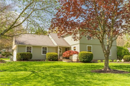 4057 Bramshaw Rd Nw, Canton, OH, 44718-2311 | Card Image