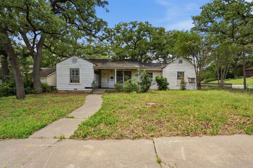 2900 Hunter Street, Fort Worth, TX, 76112 | Card Image