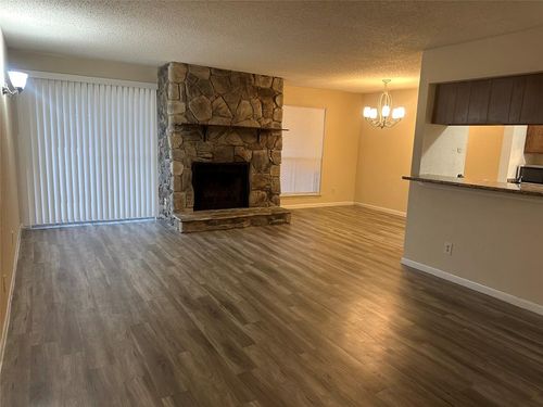 apt-61-17401 Red Oak Dr, Houston, TX, 77090-1260 | Card Image