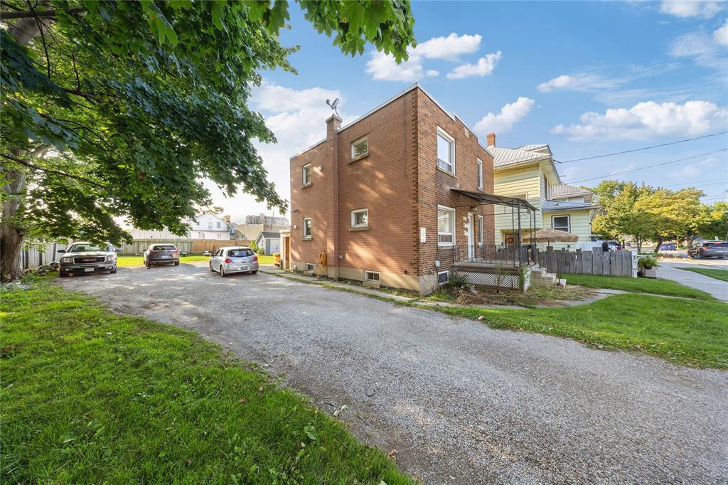 Residential Income in Sarnia 4